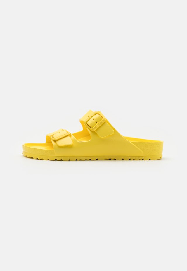 ARIZONA - Chanclas de baño - vibrant yellow