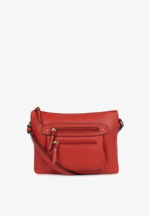 Sac bandoulière en cuir rouge avec sangle réglable, deux poches zippées à l'avant et le nom de la marque "Hexagona Paris" discrètement embossé.