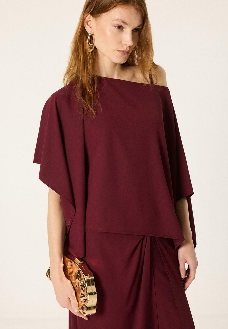 burgundy dress red carpet Devlin V Neck Blouse in Poplin Burgundy main image 0