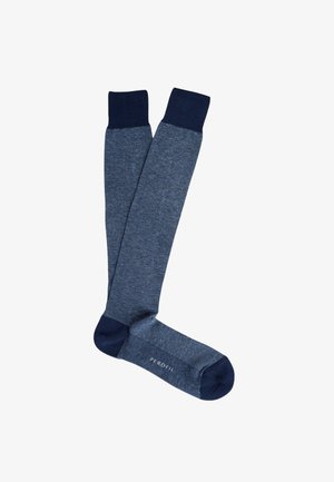 Calze al ginocchio di colore blu navy con un design a maglia testurizzata, risvolto di colore solido più scuro e punta rinforzata, contrassegnate con "PEROFIL."