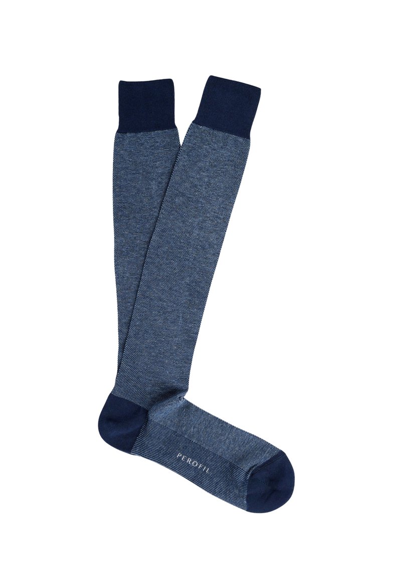Calze al ginocchio di colore blu navy con un design a maglia testurizzata, risvolto di colore solido più scuro e punta rinforzata, contrassegnate con "PEROFIL."