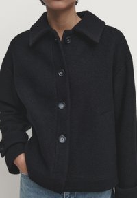 Massimo Dutti Overgangsjakke - black