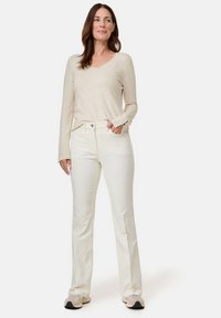 Gerry Weber FLARED - Trousers - whisper white washed