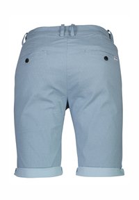 Ljusblå shorts med texturerat mönster, uppvikta fållar, två bakfickor och svarta knapppdetaljer. Designade för avslappnad användning.