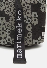 Marimekko CARRY UNIKKO - Cross body bag - grey/light green/black