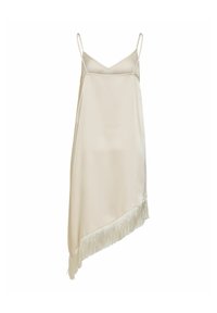 Robe nuisette en satin couleur crème avec fines bretelles et ourlet asymétrique orné de franges.
