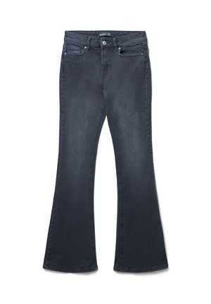 Jean en denim foncé évasé avec une texture légèrement délavée, cinq poches et un bouton en métal au niveau de la taille.