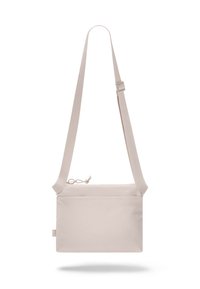 Borsa a tracolla beige realizzata in tessuto liscio, con cinturino regolabile, forma rettangolare piatta e compartimento con zip nella parte superiore.
