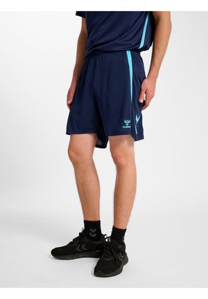 - Krótkie spodenki sportowe