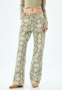 PATTERNED - Pantalon classique - beige