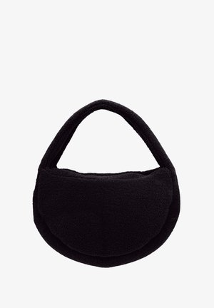 Sac à main noir, à texture douce, avec une silhouette incurvée et une seule poignée ronde ; fabriqué en matériau polaire. Aucun matériel ou accent visible.
