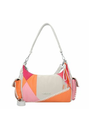 Mehrfarbige Umhängetasche aus Leder mit geometrischen Mustern in Rosa, Orange und Beige, einem geflochtenen Griff und Quastenakzenten.