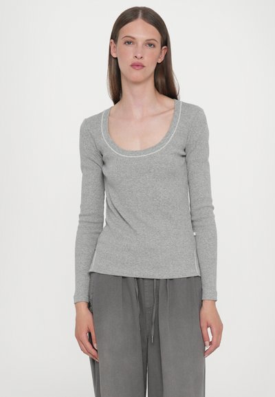 CLOSED FLAT LOCK LONG SLEEVE - Pikkade varrukatega topp - light grey