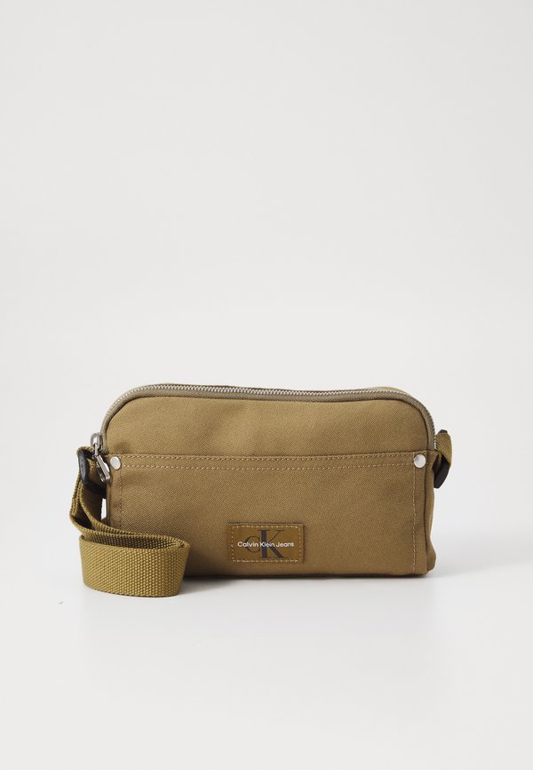 SPORT ESSENTIALS CAMERA BAG W - Cross body bag - gothic olive