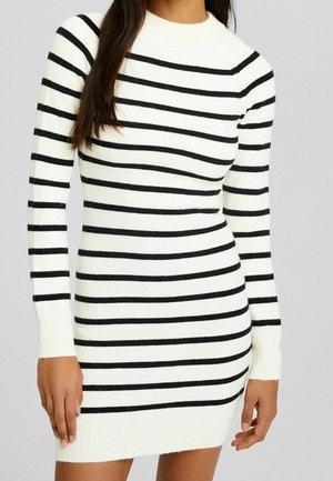 Bershka, Sukienka etui