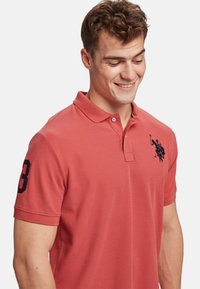 U.S. Polo Assn. ALFREDO - Polokošeľa - mineral red