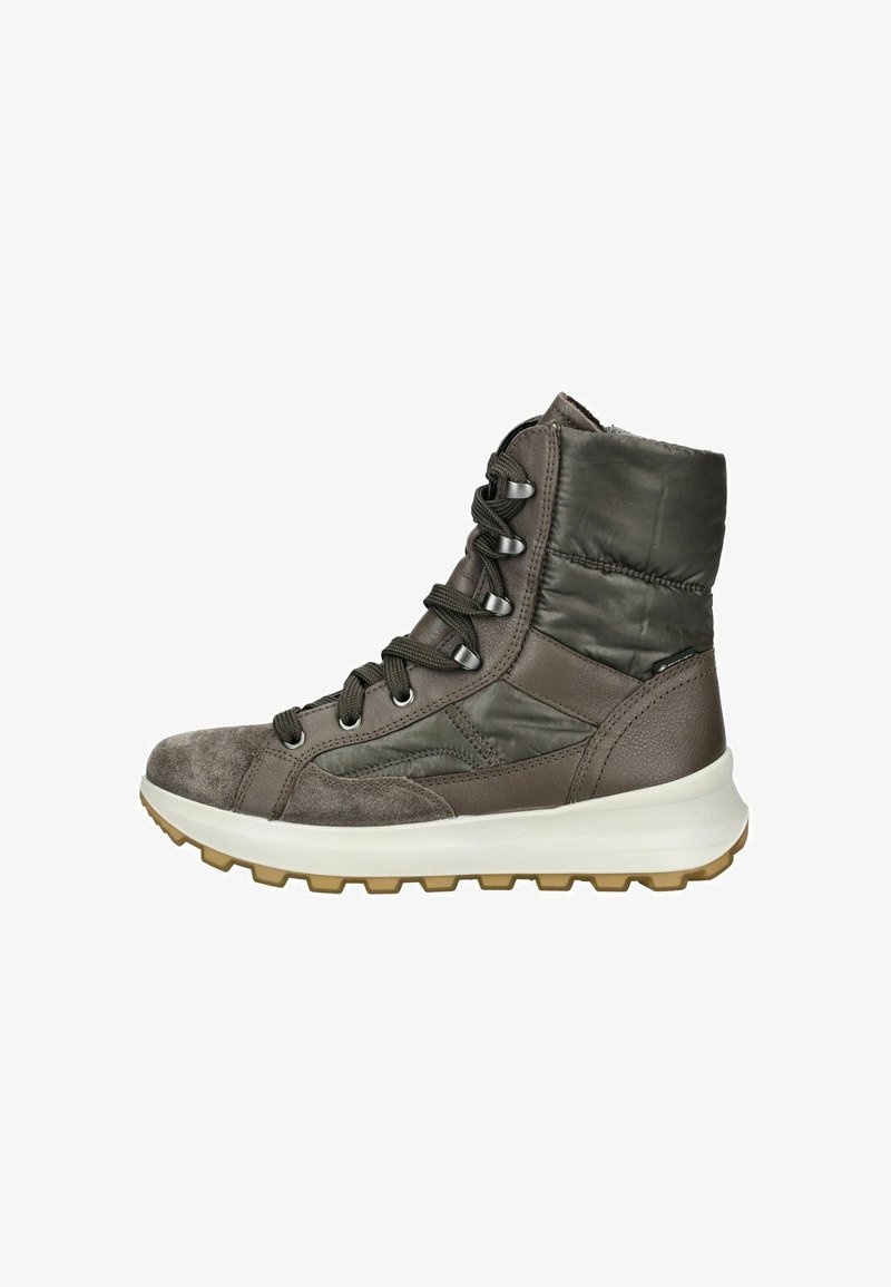 Braune Wanderschuhe aus einer Mischung von Wildleder und synthetischem Material, mit hohem Knöchel, Schnürdesign und einer kontrastierenden weißen Sohle mit Grip.