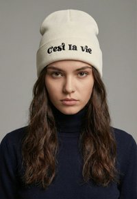 Mira Paris Berretto - off-white