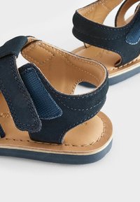 Next CLOSED TOE TOUCH FASTENING - REGULAR FIT - Babacipők - navy blue