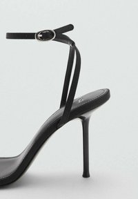 Mango Sandali con tacco - black