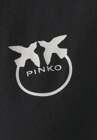 Pinko TURBATO - Pamata T-krekls - nero limousine