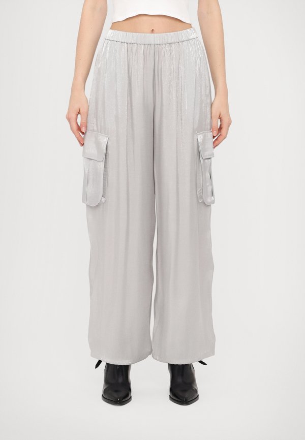 TROUSER - Cargo trousers - mirror