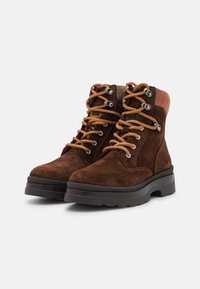 GANT WINDPEAK - Lace-up ankle boots - chocolate/tobacco
