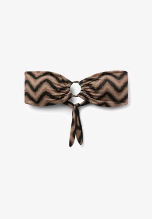 Brązowy i czarny top bandeau z tkaniny w zygzakowaty wzór, z centralnym pierścieniem i wiązanym węzłem na środku przedniej części.
