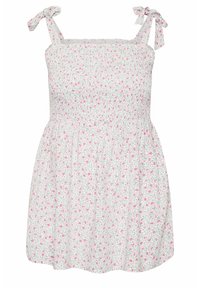 Vestido floral con fondo blanco, con flores rosas. Tirantes ajustables y un corsé fruncido, falda fluida. Textura de tela suave.