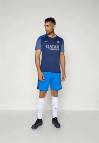 Nike Performance PARIS SAINT GERMAIN STRIKE TOP - Klubové oblečenie - midnight navy diffused blue hyper royal white