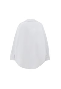 Weißes Hemd mit lockerer Passform, langen Ärmeln und klassischem Kragen. Verfügt über einen abgerundeten Saum und subtile Stickdetails.