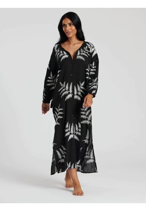 Schwarzes Maxikleid mit V-Ausschnitt und langen Ärmeln, verziert mit einem weißen Farnblattmuster, aus leichtem Stoff gefertigt.