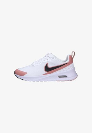 Baskets blanches avec des accents roses, tige texturée, logo Nike swoosh noir, unité d'air dans le talon et semelle en caoutchouc.