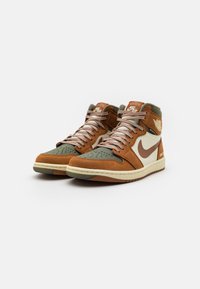 Jordan AIR JORDAN 1 ELEMENT - Vysoké tenisky - legend sand/legend coffee/medium olive/university red