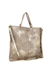Borsa a spalla in pelle metallica con superficie testurizzata, dotata di manici doppi e una tracolla staccabile in una combinazione di colori argento e bronzo.