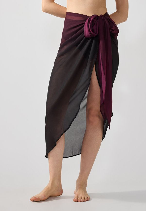 Beach accessory - berry