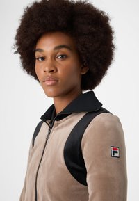 Fila ADRIANO SLIM  TRACK - Let jakke / Sommerjakker - taupe gray-black