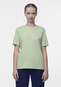 Pieces PCRIA FOLD UP SOLID TEE - T-shirts - quiet green