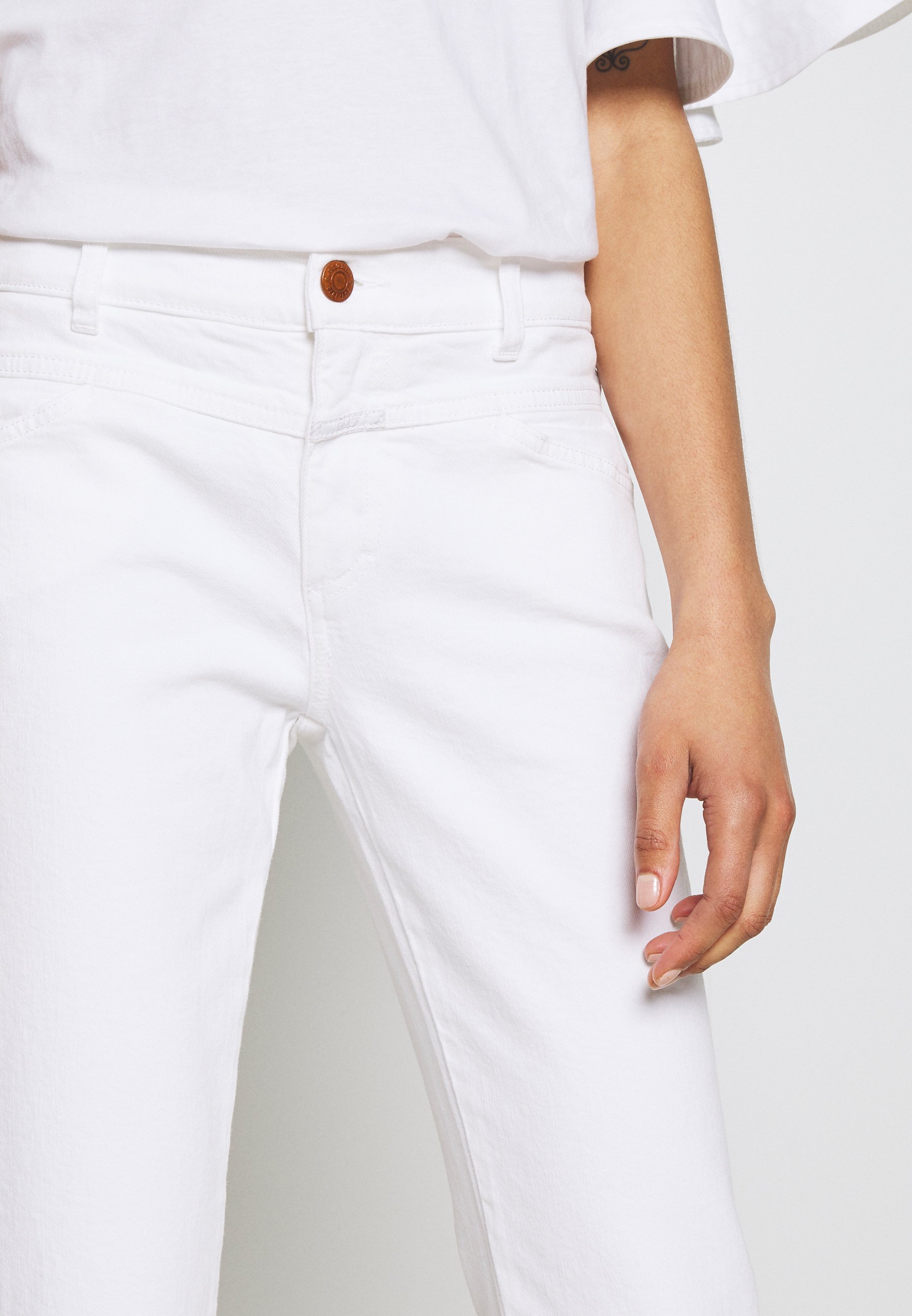 CLOSED PEDAL QUEEN MID WAIST CROPPED LENGTH Slim fit jeans CLOSED PEDAL QUEEN MID WAIST CROPPED LENGTH Slim fit jeans