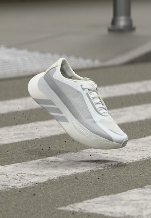 adidas Performance, HYPERBOOST EDGE - Maanteejooksu jalatsid - footwear white/solid grey/silver-coloured metallic