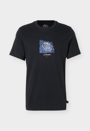 Maglietta nera a maniche corte Nike con logo blu del Paris Saint-Germain e testo "ici c'est paris" sul petto.