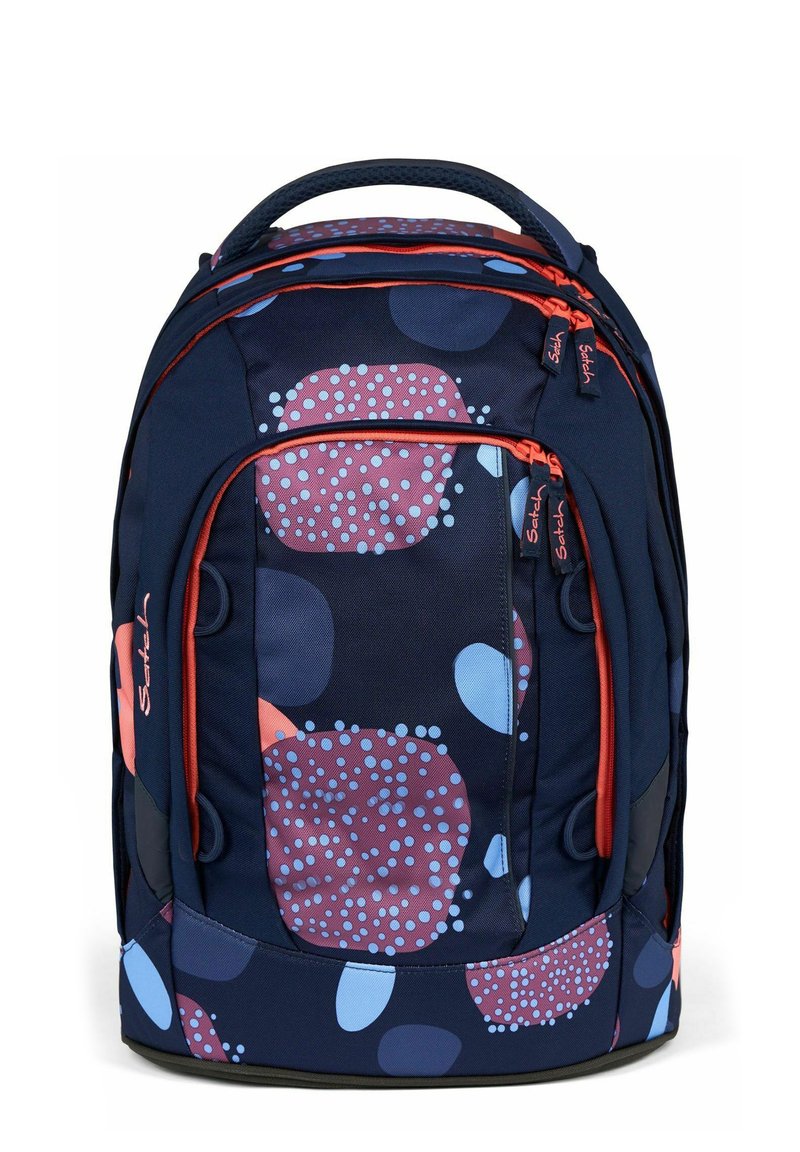 Zaino navy con un motivo a pois colorati in rosa e blu. Presenta doppie cerniere con maniglie arancioni vivaci e una maniglia imbottita per il comfort.