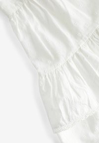 Next SET REGULAR FIT - A-linjainen hame - white