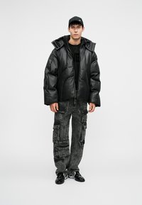 FAVELA LINE PUFFER - Vinterjacka - black