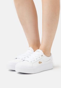 Lacoste ZIANE PLATFORM  - Zapatillas - white