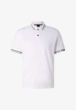 Biała koszulka polo z krótkim rękawem, z czarno-szarą paskowaną stójką i rękawami, dwoma czarnymi guzikami oraz napisem "Fire+Ice" na lewym rękawie.