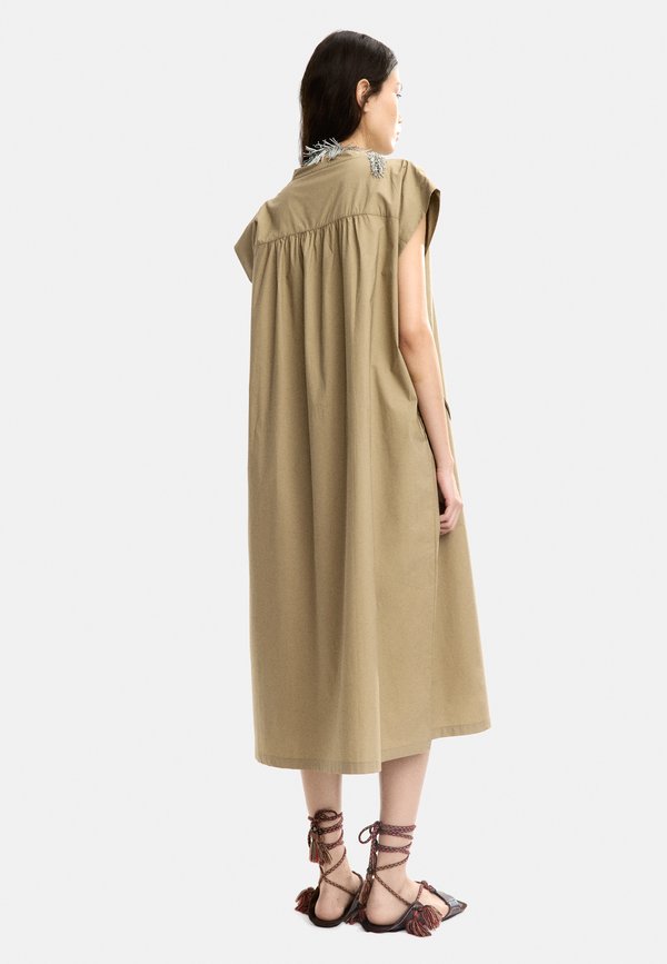 Day dress - camel2