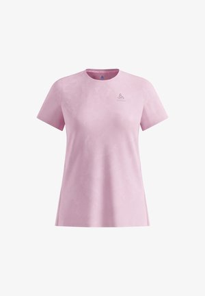 Lichtroze sport-T-shirt met korte mouwen, ronde hals en klein logo op de linkerborst.