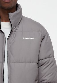 Pegador SOLIN PUFFER JACKET - Vinterjakke - rock grey
