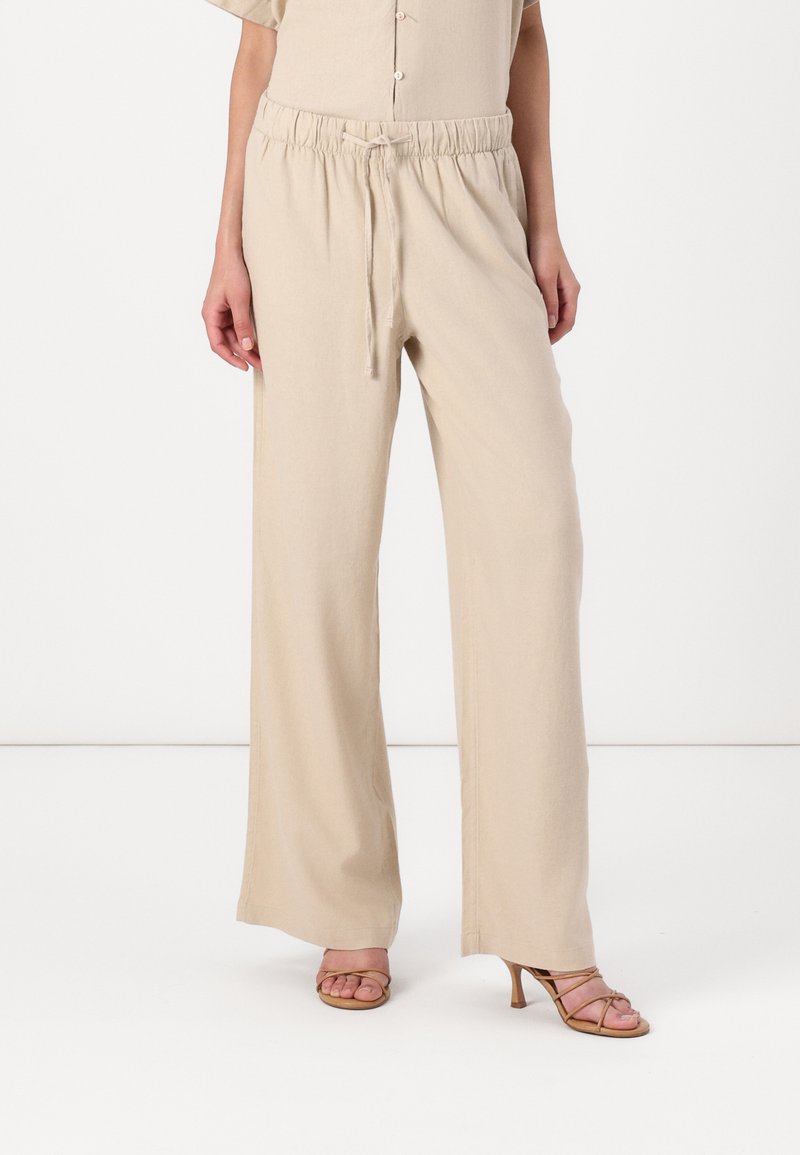 ONLY - ONLCARO PULL UP PANT - Bukse - tan, Forstørre